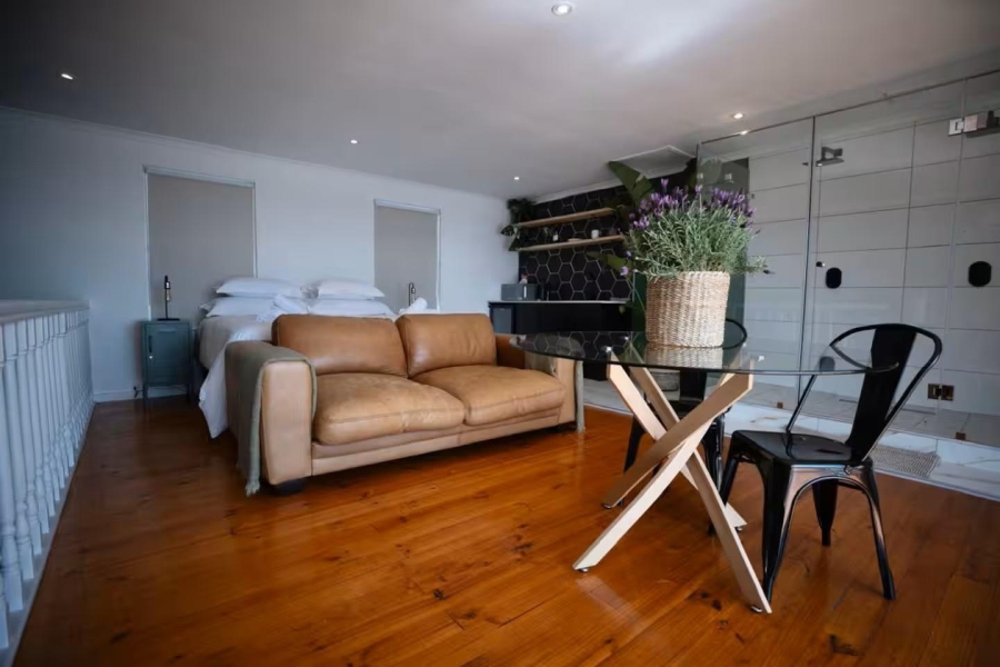 2 Bedroom Property for Sale in Sea Point Western Cape